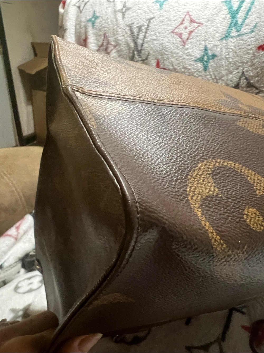 Louis Vuitton Brown reverse Monogram On The Go GM Tote with Pouch - Picture 6 of 11